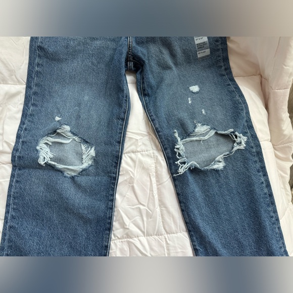 Levi’s Ribcage Ankle Straight Jean - Picture 10 of 13